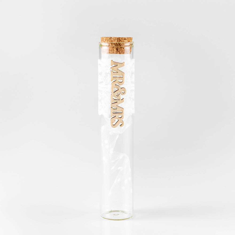 Μπομπονιέρα σε γυάλινο δοκιμαστικό σωλήνα με φελό διακοσμημένη με ξύλινο MR&MRS