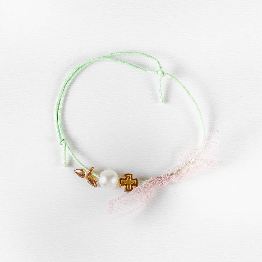 Μαρτυρικό βάπτισης βραχιόλι με δαντελίτσα, σταυρουδάκι, πέρλα και μεταλλικό στοιχείο